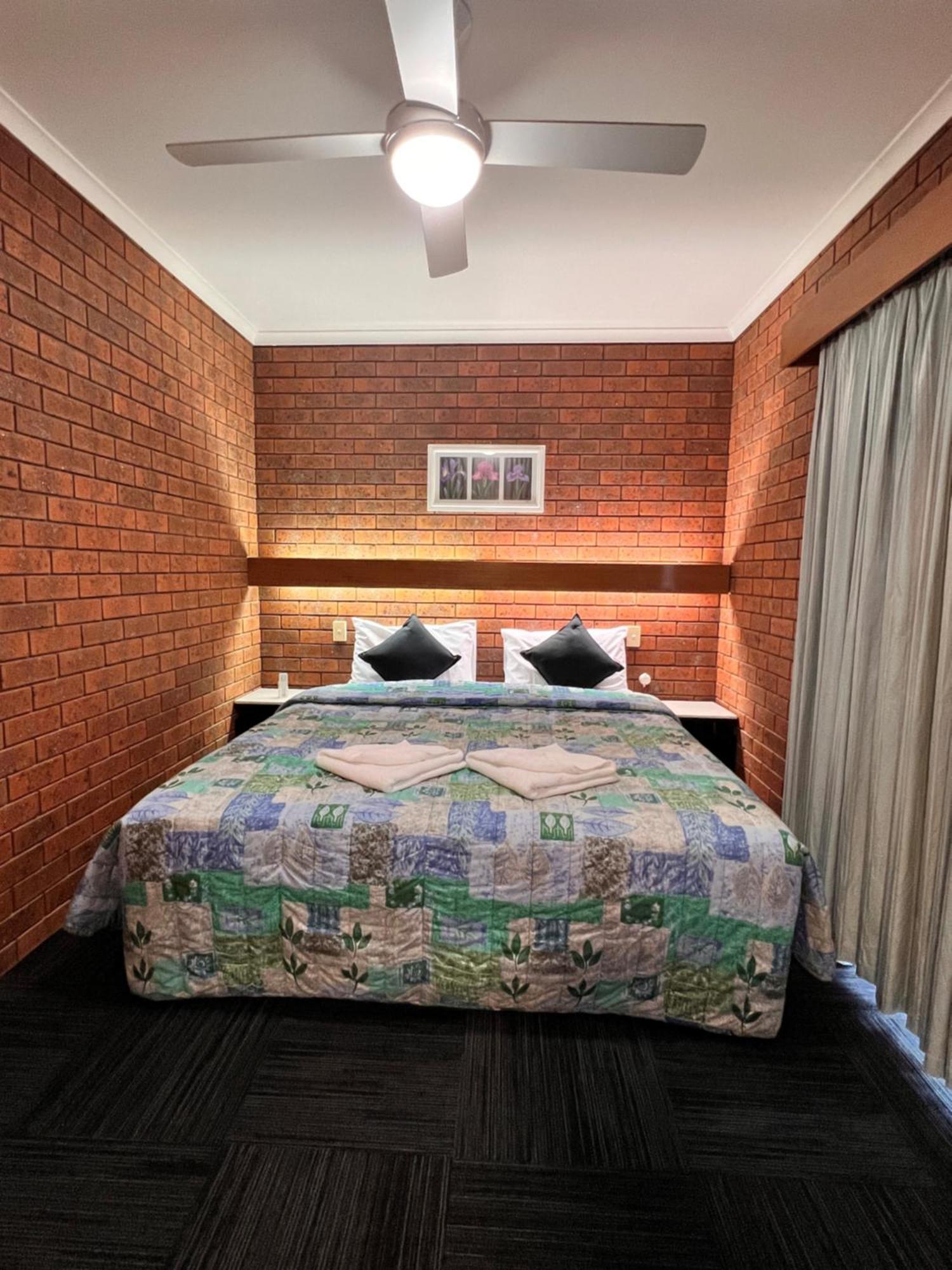 Two Rivers Motel Wentworth ภายนอก รูปภาพ
